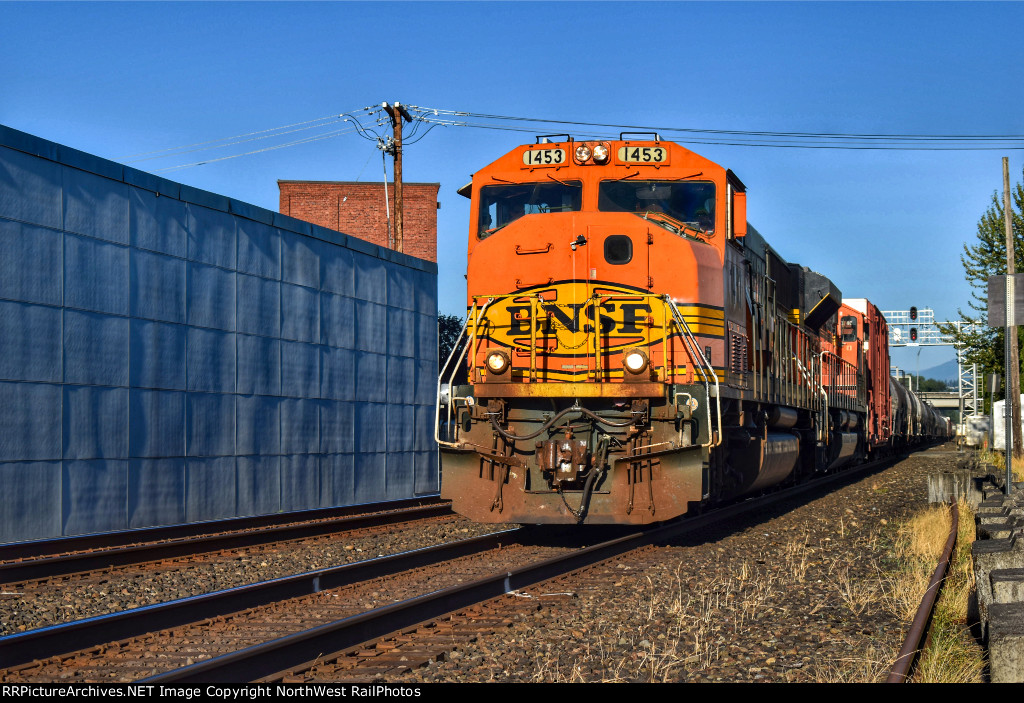 BNSF 1453